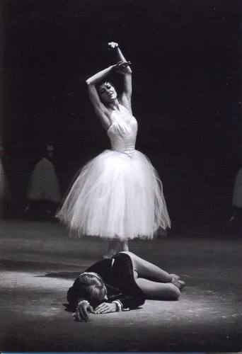 fracci00021 Carla Fracci and Erik Bruhn in Giselle on 4 September 1965 - photo Erio Picagliani/Teatro alla Scala collection.