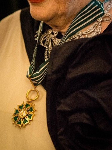 Valentina Cortese Commandeur dans l%E2%80%99ordre des Arts et des Lettres Valentina Cortese Commandeur dans l'ordre des Arts et des Lettres