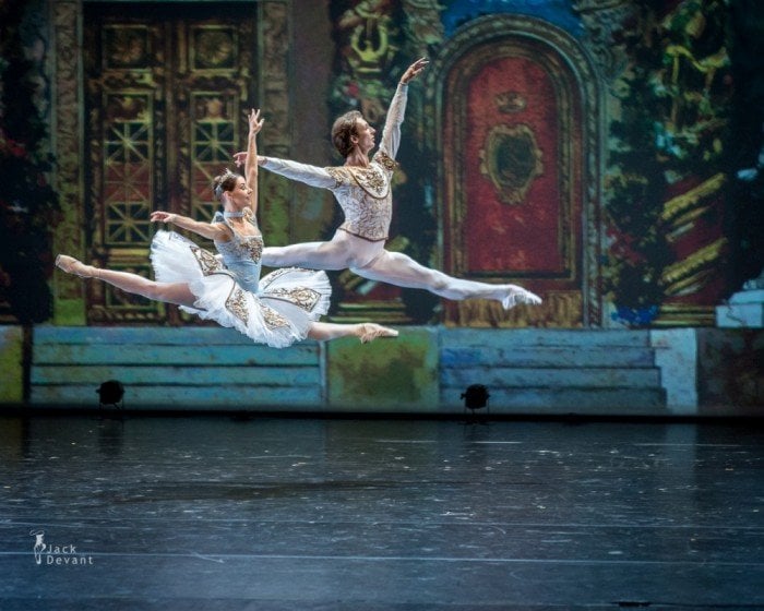 Kristina Kretova and Semyon Chudin in Grand Pas de Deux Electrique from Bluebeard, 2014