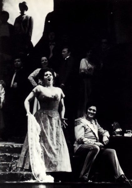 Fiorenza Cossotto in Carmen with Nicolai Gedda La Scala 1974 Fiorenza Cossotto in Carmen with Nicolai Gedda La Scala 1974