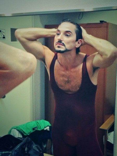 Mick Zeni at the mirror before Romeo and Juliet Japan 2013 Mick Zeni at the mirror before Romeo and Juliet Japan 2013
