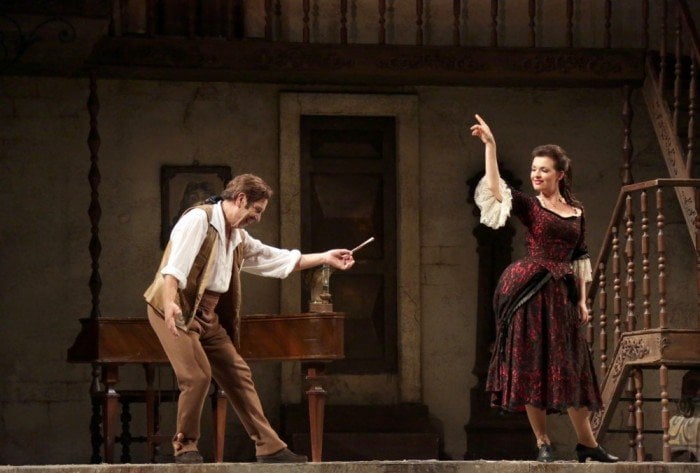 Leo Nucci as Figaro and Lilly Jorstad as Rosina in Il barbiere di Siviglia Brescia Amisano Teatro alla Scala Leo Nucci as Figaro and Lilly Jorstad as Rosina in Il barbiere di Siviglia Brescia Amisano Teatro alla Scala