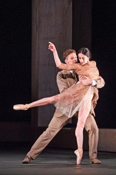 Alessandra Ferri and Gary Avis in Woolf Works The Royal Ballet © 2015 ROH. Photo by Tristram Kenton Alessandra Ferri and Gary Avis in Woolf Works The Royal Ballet © 2015 ROH. Photo by Tristram Kenton