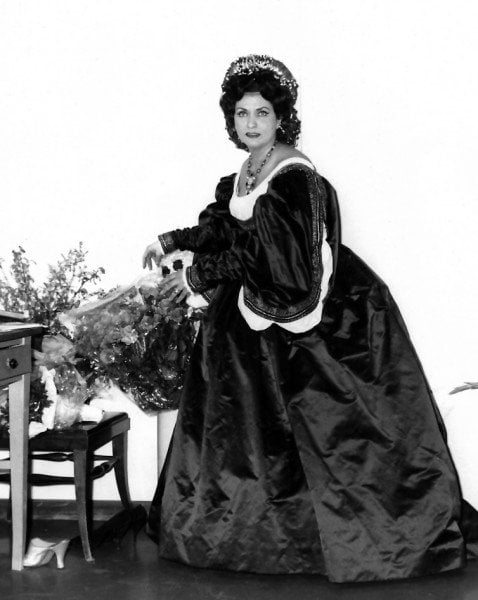 Virginia Zeani dressed for Rossini%E2%80%99s Otello Rome 1975