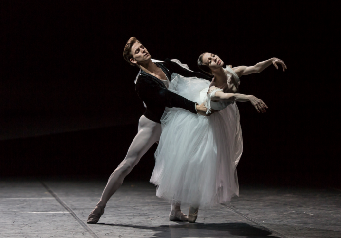 Viktorina Kapitonova and Denis Viera in Giselle photo by Gregory Bartadon Zurich Ballet 2015