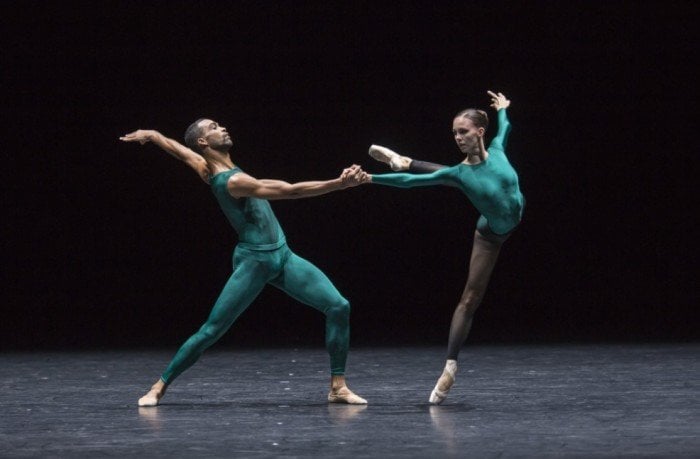 Viktorina Kapitonova and Manuel Renard in “In the Middle Somewhat Elevated” photo by Gregory Batardon Ballett Zürich