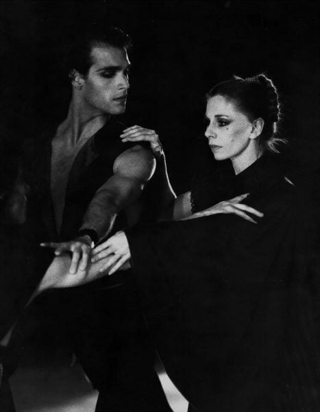 Paul Chalmer as Othello with Ghislaine Thesmar in Joseph Rusillos Shakespeare Suite – Les Ballets de Monte Carlo Paul Chalmer as Othello with Ghislaine Thesmar in Joseph Rusillos Shakespeare Suite – Les Ballets de Monte Carlo