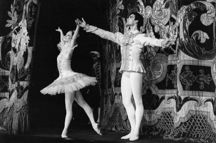 Paul Chalmer with Eva Evdokimova in Sleeping Beauty Teatro Colòn Paul Chalmer with Eva Evdokimova in Sleeping Beauty Teatro Colòn
