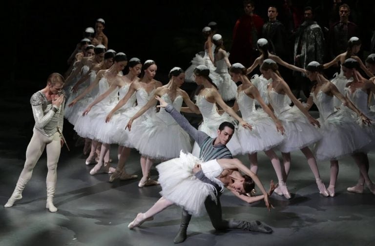 Nicoletta Manni, Timofej Andrijashenko, and Christian Fagetti as Benno   photo by Brescia e Amisano, Teatro alla Scala 2016