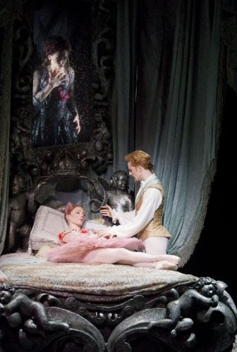 The Sleeping Beauty. Sarah Lamb as Aurora, Steven McRae as Prince Florimund. cROH Johan Persson, 2011