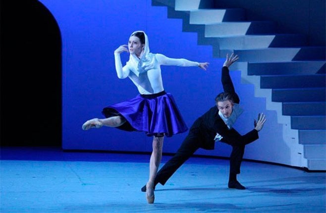 Olga Smirnova as Bianca and Artemy Belyakov as Baptista, photo by Elena Fetisova
