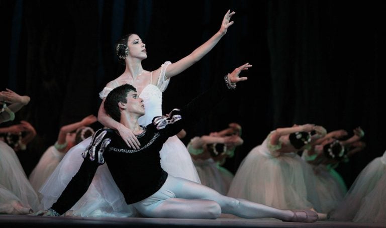 Anette Delgado and Dani Hernandez in Giselle, photo by Nancy Reyes