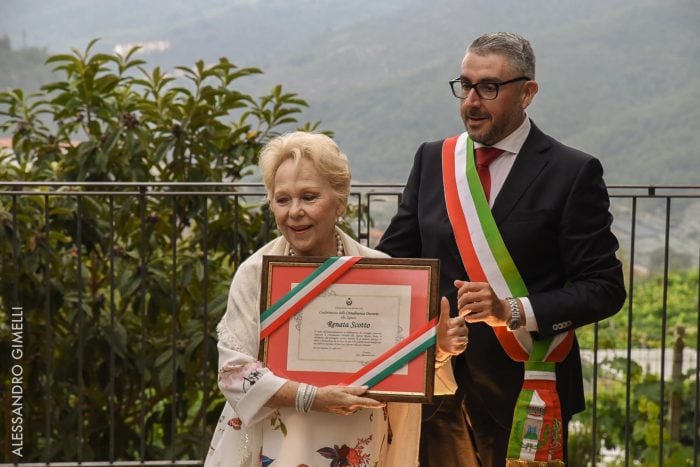 Renata Scotto with the Mayor, Alessandro Oddo   photo by Alessandro Gimelli