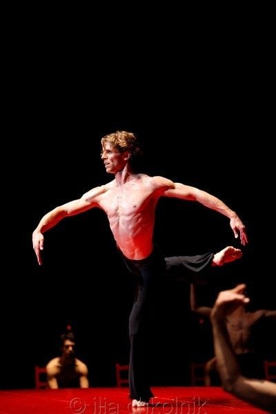 Julien Favreau dancing Boléro 2016 photo by Ilia Chkolnik Julien Favreau dancing Boléro, 2016, photo by Ilia Chkolnik