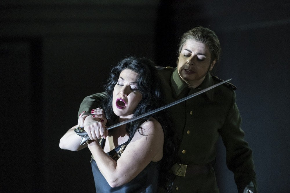 Semiramide with Joyce DiDonato as Semiramide and Daniela Barcellona as Arsace %C2%A9 ROH photo b Bill Cooper Semiramide with Joyce DiDonato as Semiramide and Daniela Barcellona as Arsace © ROH, photo b Bill Cooper