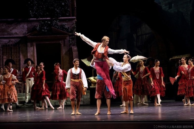 La Scala at the Shanghai Grand Theatre in Don Quixote with Timofej Andrijashenko, photo © Shanghai Grand Theatre