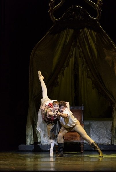 Mayerling - Lauren Cuthbertson as Mary Vetsera and Thiago Soares as Prince Rudolf © ROH, 2017, photo by Bill Cooper