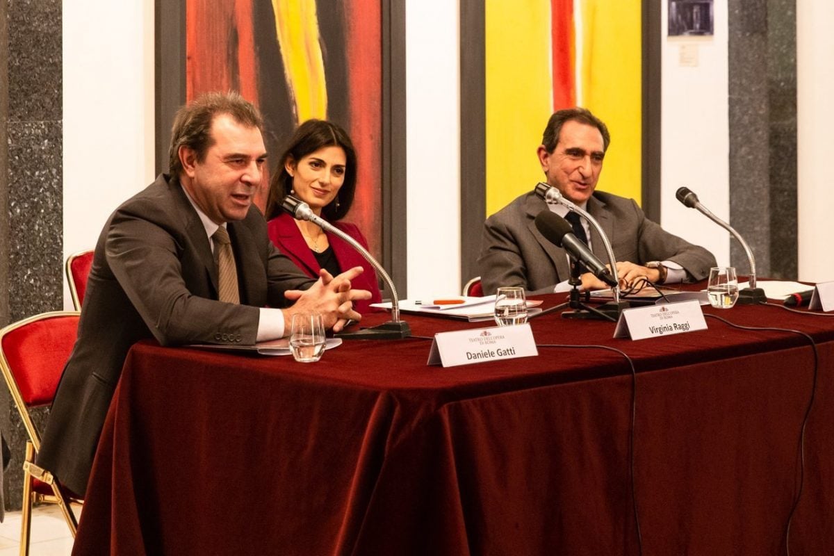 Maestro Daniele Gatti Rome Mayor Virginia Raggi and Carlo Fuortes photo by Yasuko KageyamaOpera di Roma Maestro Daniele Gatti, Rome Mayor Virginia Raggi and Carlo Fuortes, photo by Yasuko Kageyama,Opera di Roma