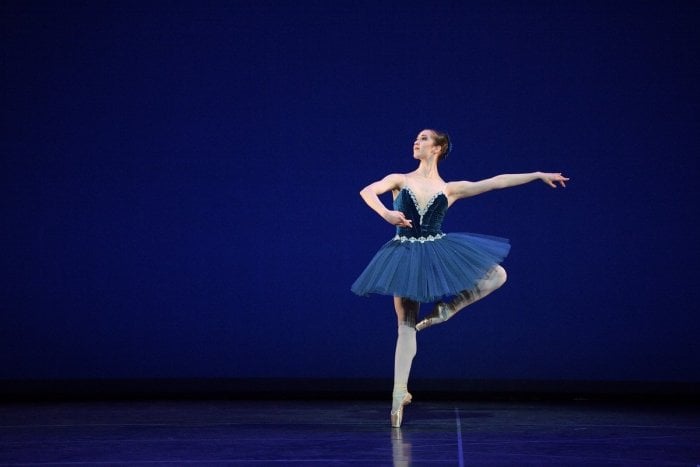 Alice Bellini performing Grand Pas Classique %C2%A9 Laurent Liotardo Alice Bellini performing Grand Pas Classique © Laurent Liotardo