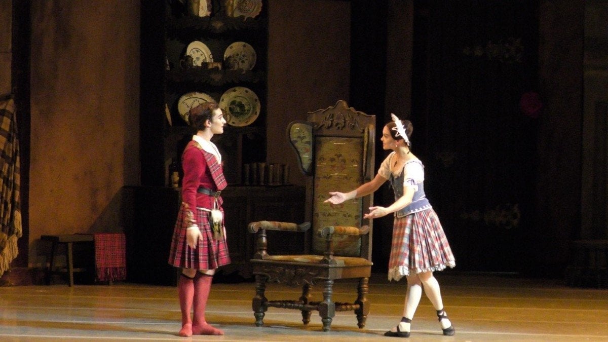 Shale Wagman with Tatyana Tchenko as Effie photo by Eli Cattiva Shale Wagman with Tatyana Tchenko as Effie, photo by Eli Cattiva