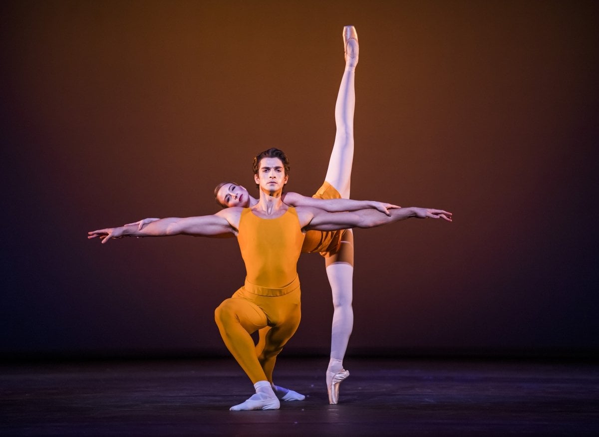 Concerto. Reece Clarke and Lauren Cuthbertson. ©ROH 2019. Photographed by Tristram Kenton. 3 Concerto. Reece Clarke and Lauren Cuthbertson. ©ROH, 2019. Photographed by Tristram Kenton. (3)