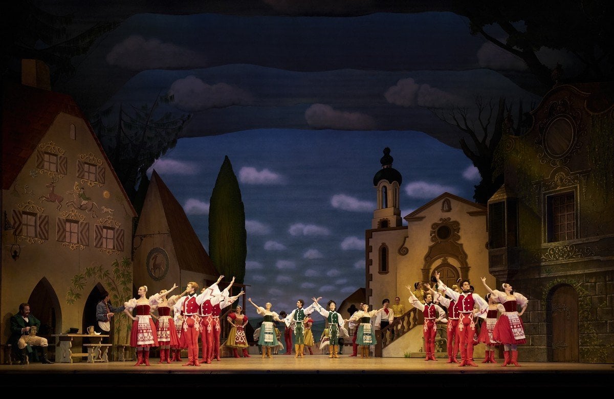 Coppelia. Artists of The Royal Ballet. c ROH 2019. Photographed by Bill Cooper. 1 Coppelia. Artists of The Royal Ballet. (c) ROH, 2019. Photographed by Bill Cooper. (1)