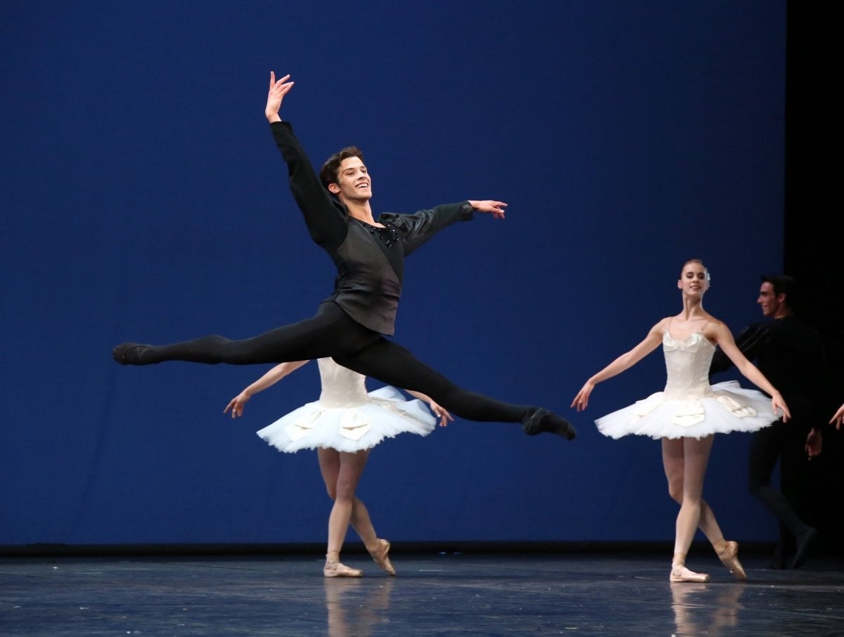 Claudio Coviello in Symphony in C photo by Brescia e Amisano 2019 Claudio Coviello in Symphony in C, photo by Brescia e Amisano 2019