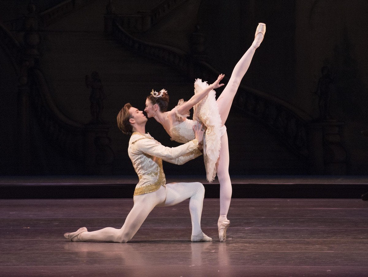 The Sleeping Beauty. Matthew golding as Prince Florimund Lauren Cuthbertson as Princess Aurora © ROH Tristram Kenton 2014 The Sleeping Beauty. Matthew golding as Prince Florimund, Lauren Cuthbertson as Princess Aurora © ROH, Tristram Kenton, 2014