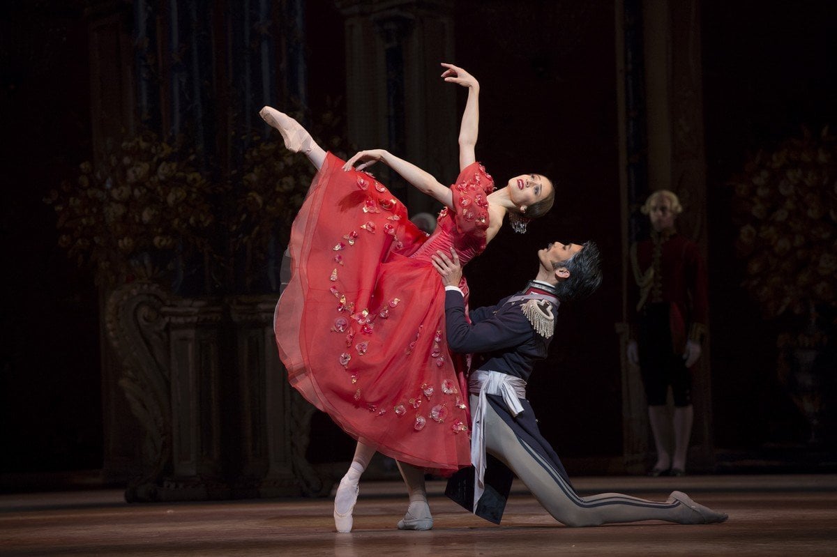 Marianela Nu%C3%B1ez as Tatiana and Ryoichi Hirano as Prince Gremin in Onegin The Royal Ballet %C2%A9 ROH Bill Cooper 2013 Marianela Nuñez as Tatiana and Ryoichi Hirano as Prince Gremin in Onegin, The Royal Ballet © ROH Bill Cooper, 2013