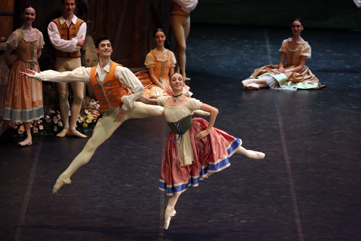 Giselle Antonella Albano and Nicola Del Freo photo Brescia e Amisano © Teatro alla Scala Giselle, Antonella Albano and Nicola Del Freo photo Brescia e Amisano © Teatro alla Scala