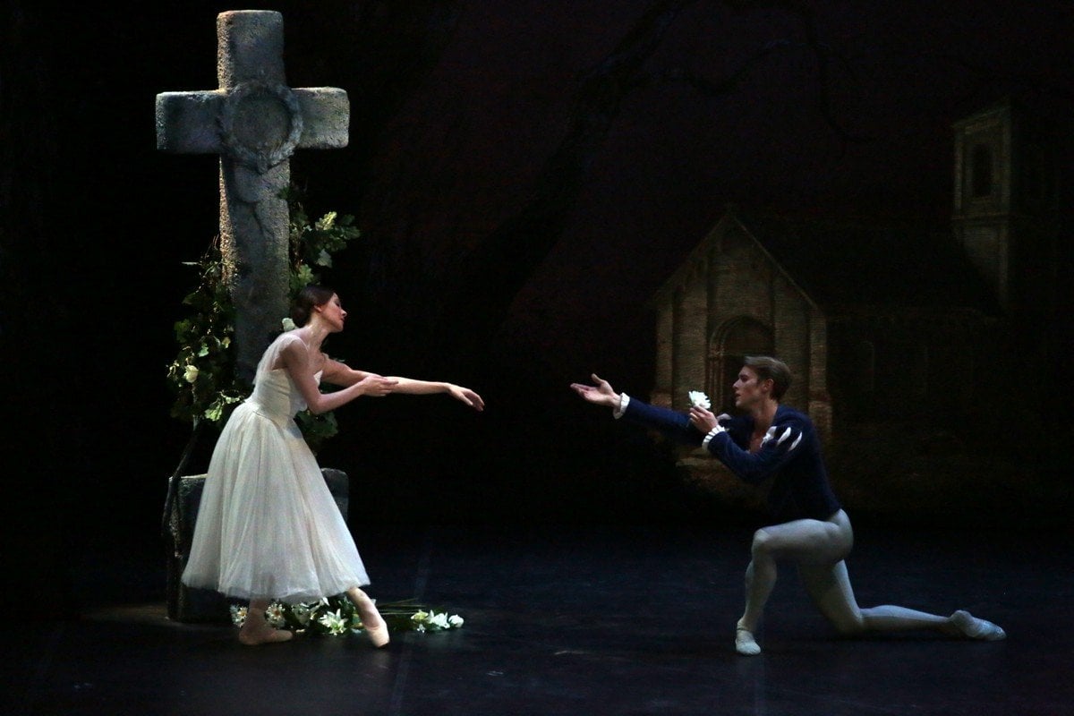 Giselle Nicoletta Manni and Timofej Andrijashenko photo Brescia e Amisano © Teatro alla Scala Giselle, Nicoletta Manni and Timofej Andrijashenko photo Brescia e Amisano © Teatro alla Scala