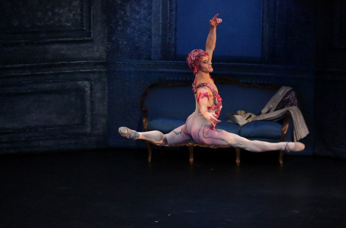 Le Spectre de la rose with Claudio Coviello photo by Brescia e Amisano © Teatro alla Scala Le Spectre de la rose with Claudio Coviello photo by Brescia e Amisano © Teatro alla Scala