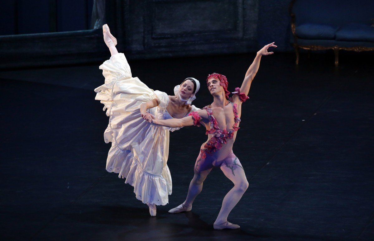 Le Spectre de la rose with Emanuela Montanari Claudio Coviello photo by Brescia e Amisano © Teatro alla Scala 01 Le Spectre de la rose with Emanuela Montanari Claudio Coviello, photo by Brescia e Amisano © Teatro alla Scala-01