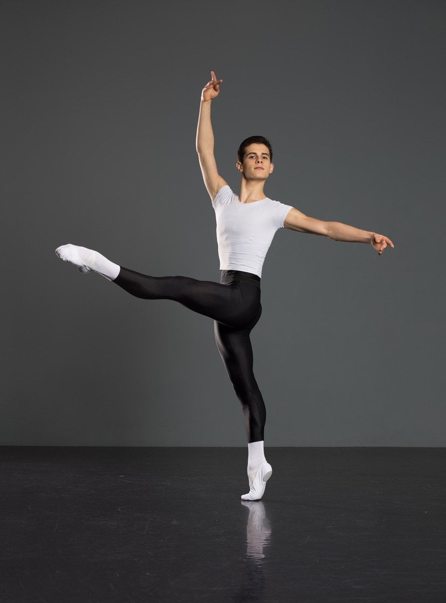 Antonio Casalinho doing ballet class. Photo by Nikita Alba 05 Antonio Casalinho doing ballet class. Photo by Nikita Alba - 05