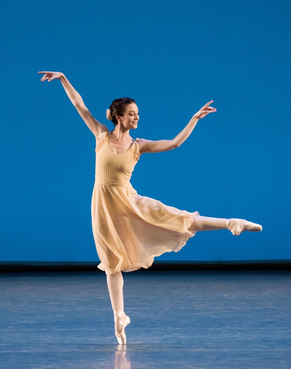 Lauren Lovette in Jerome Robbins Dances at a Gathering. Photo credit Paul Kolnik Lauren Lovette in Jerome Robbins’ Dances at a Gathering. Photo credit Paul Kolnik