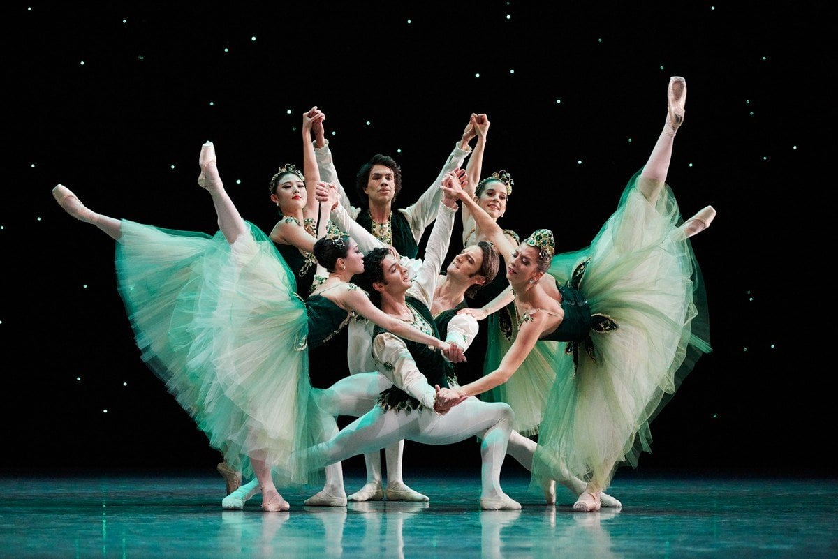 San Francisco Ballet in Balanchine's Emeralds, Choreography by George Balanchine © The Balanchine Trust, Photo © Erik Tomasson