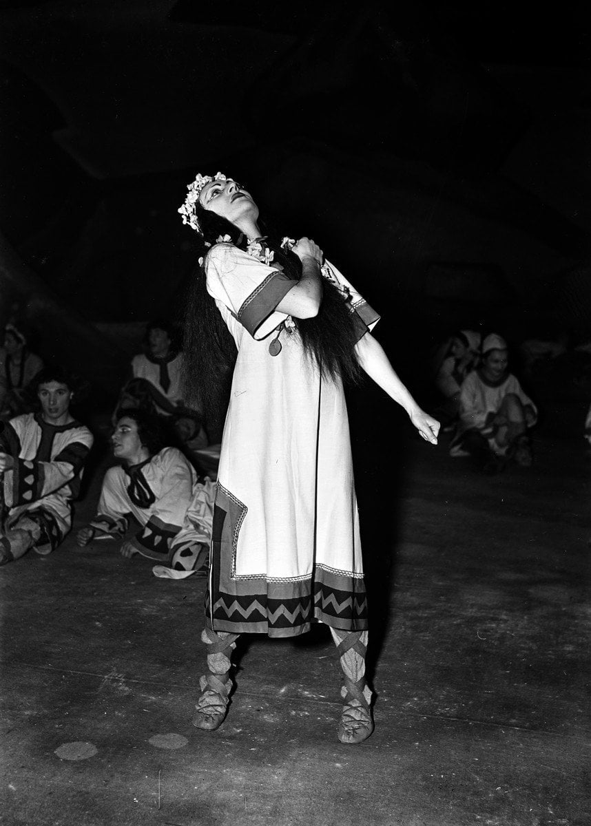 1949 Luciana Novaro in The Rite of Spring photo by Erio Piccagliani © Teatro alla Scala 1949 Luciana Novaro in The Rite of Spring, photo by Erio Piccagliani © Teatro alla Scala