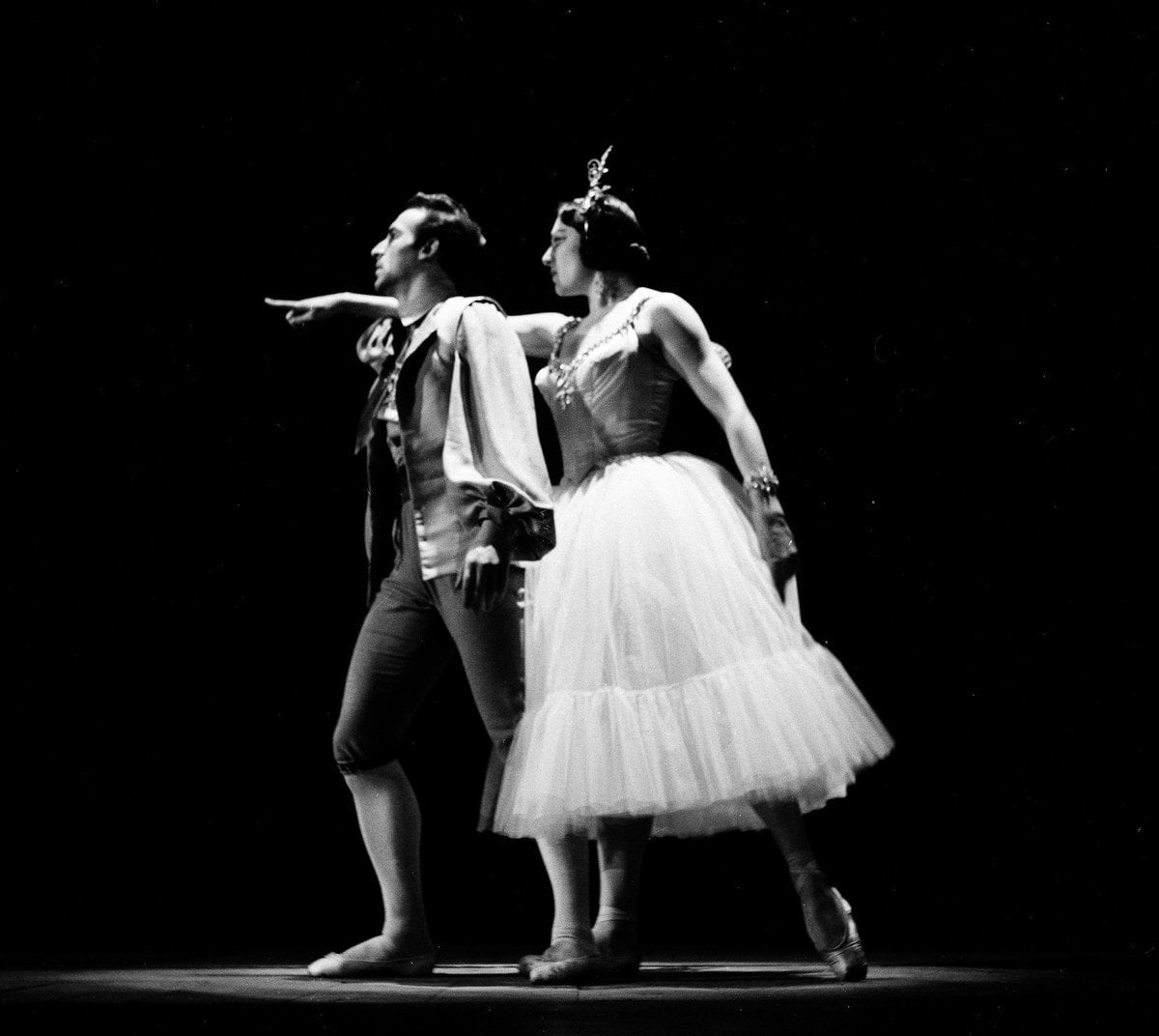 1953 Luciana Novaro in Le Baiser de la fee with Giulio Perugini photo by Erio Piccagliani © Teatro alla Scala 1953 Luciana Novaro in Le Baiser de la fée with Giulio Perugini, photo by Erio Piccagliani © Teatro alla Scala