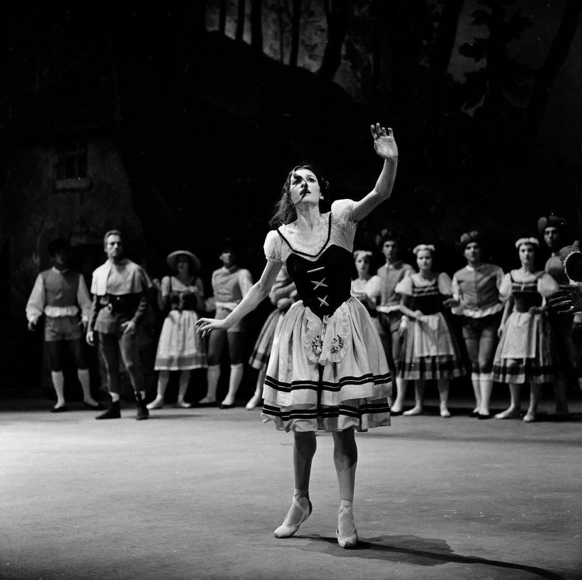 A 1964 Giselle with Carla Fracci photo by Erio Piccagliani A 1964 Giselle with Carla Fracci, photo by Erio Piccagliani