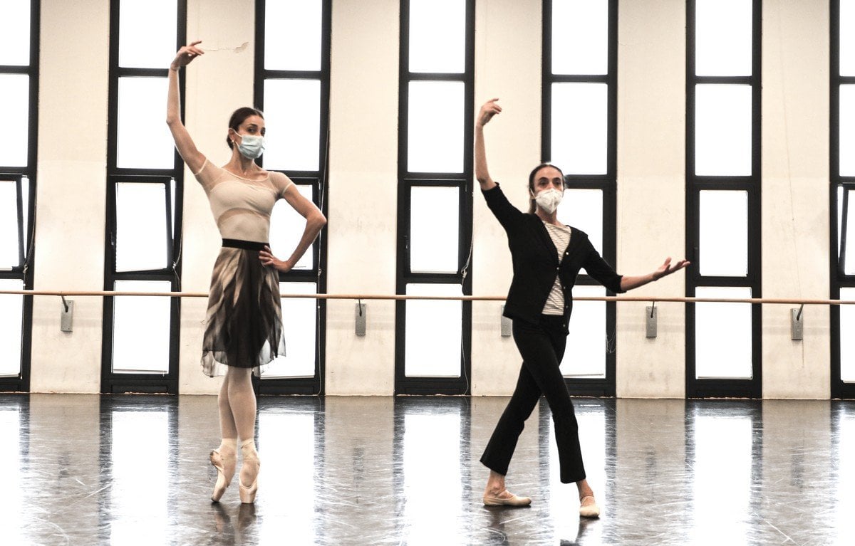 Masterclass Alessandra Ferri with Nicoletta Manni photo by Brescia e Amisano ©Teatro alla Scala Masterclass - Alessandra Ferri with Nicoletta Manni - photo by Brescia e Amisano ©Teatro alla Scala