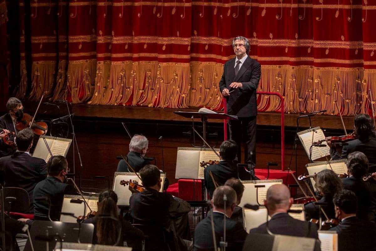 Riccardo Muti and the Vienna Philharmonic photo by © Silvia Lelli Riccardo Muti and the Vienna Philharmonic, photo by © Silvia Lelli