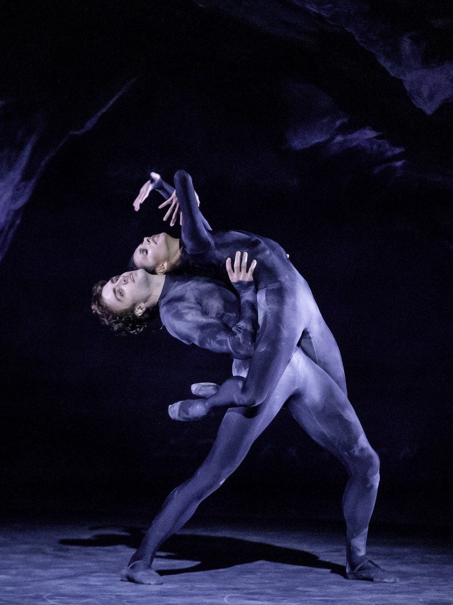 Matthew Ball and Francesca Hayward in Wayne McGregors The Dante Project © 2019. Photograph by Cheryl Mann 2 Matthew Ball and Francesca Hayward in Wayne McGregor's The Dante Project © 2019. Photograph by Cheryl Mann-2