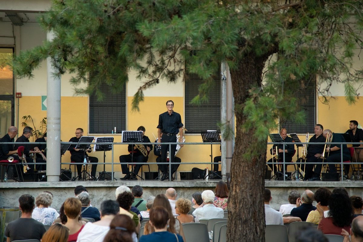 La Scalas brass section at a centre for people in need La Scala's brass section at a centre for people in need