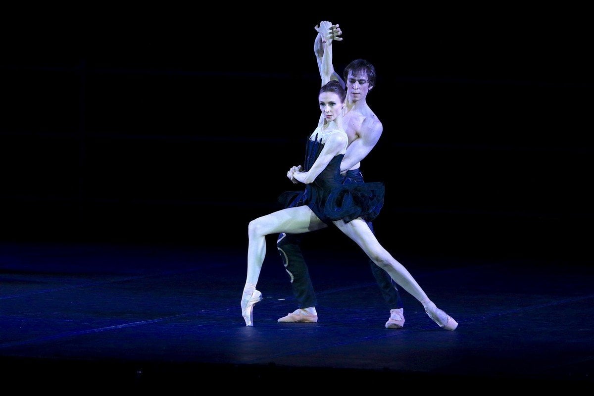 Project Handel from Pas de deux for Toes and Fingers photo by Marcello Orselli Teatro Carlo Felice 353 Project Handel from Pas de deux for Toes and Fingers, photo by Marcello Orselli, Teatro Carlo Felice - 353