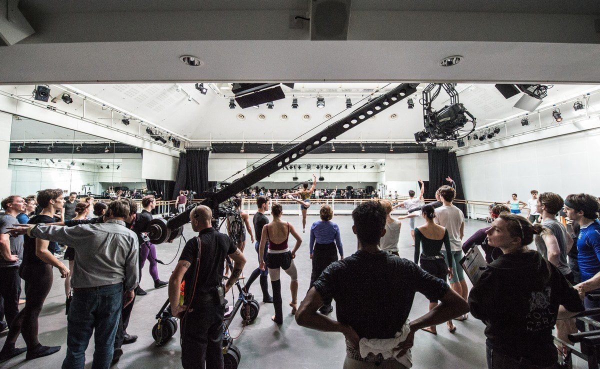 Royal Ballet Dancers in World Ballet Day Live © 2015 ROH. Royal Ballet Dancers in World Ballet Day Live © 2015 ROH.