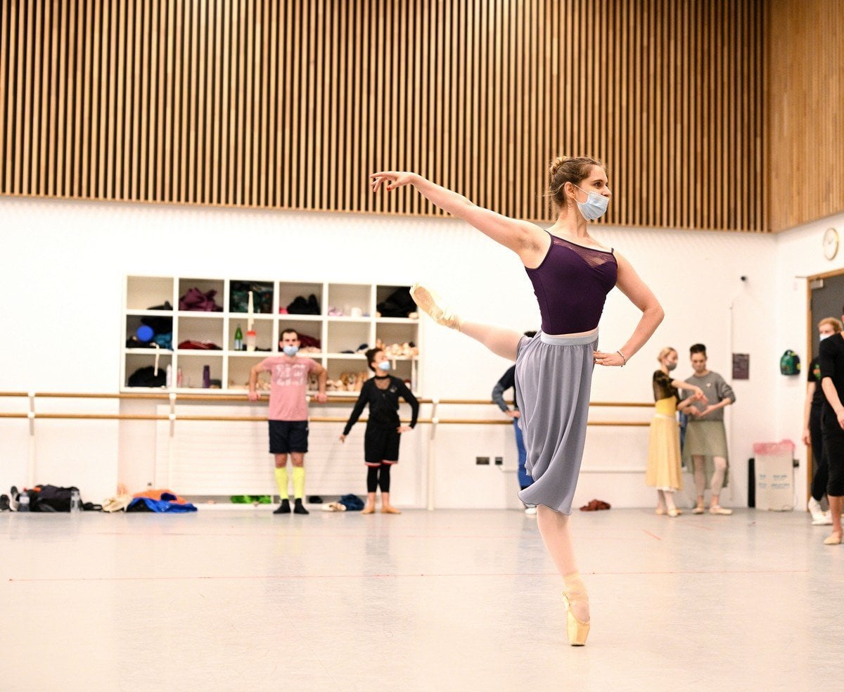 Julia Conway in rehearsal for Raymonda © Laurent Liotardo Julia Conway in rehearsal for Raymonda © Laurent Liotardo