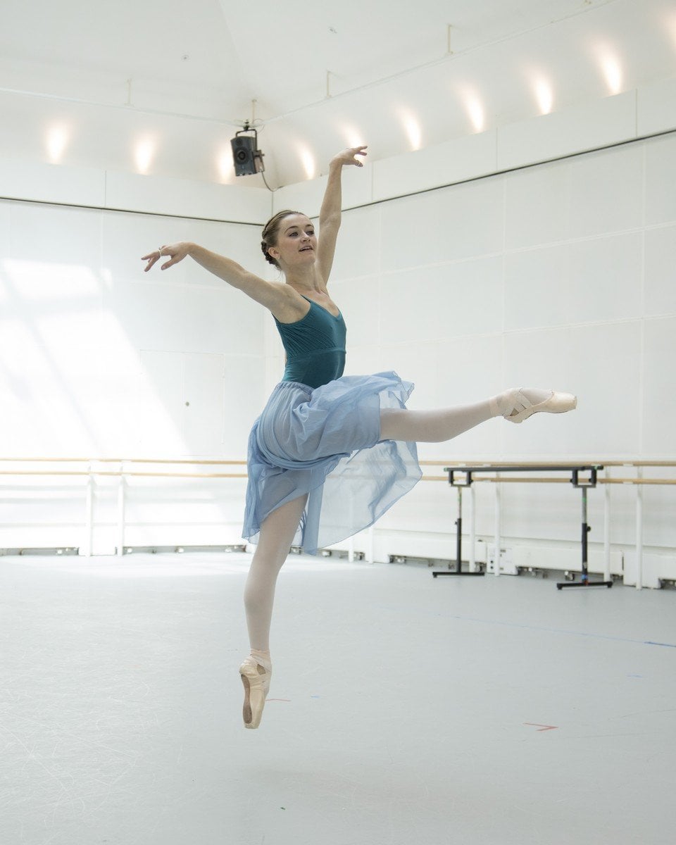 Anna Rose OSullivan in rehearsal photo by Andrej Uspenski ROH 2017 Anna Rose O'Sullivan in rehearsal - photo by Andrej Uspenski, ROH, 2017