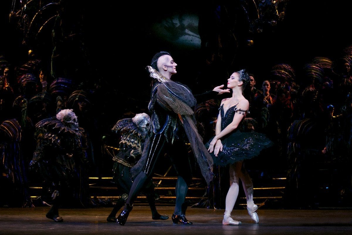 Gary Avis as Von Rothbart and Natalia Osipova as Odile in Swan Lake The Royal Ballet © ROH Alice Pennefather 2012 Gary Avis as Von Rothbart and Natalia Osipova as Odile in Swan Lake, The Royal Ballet © ROH Alice Pennefather, 2012