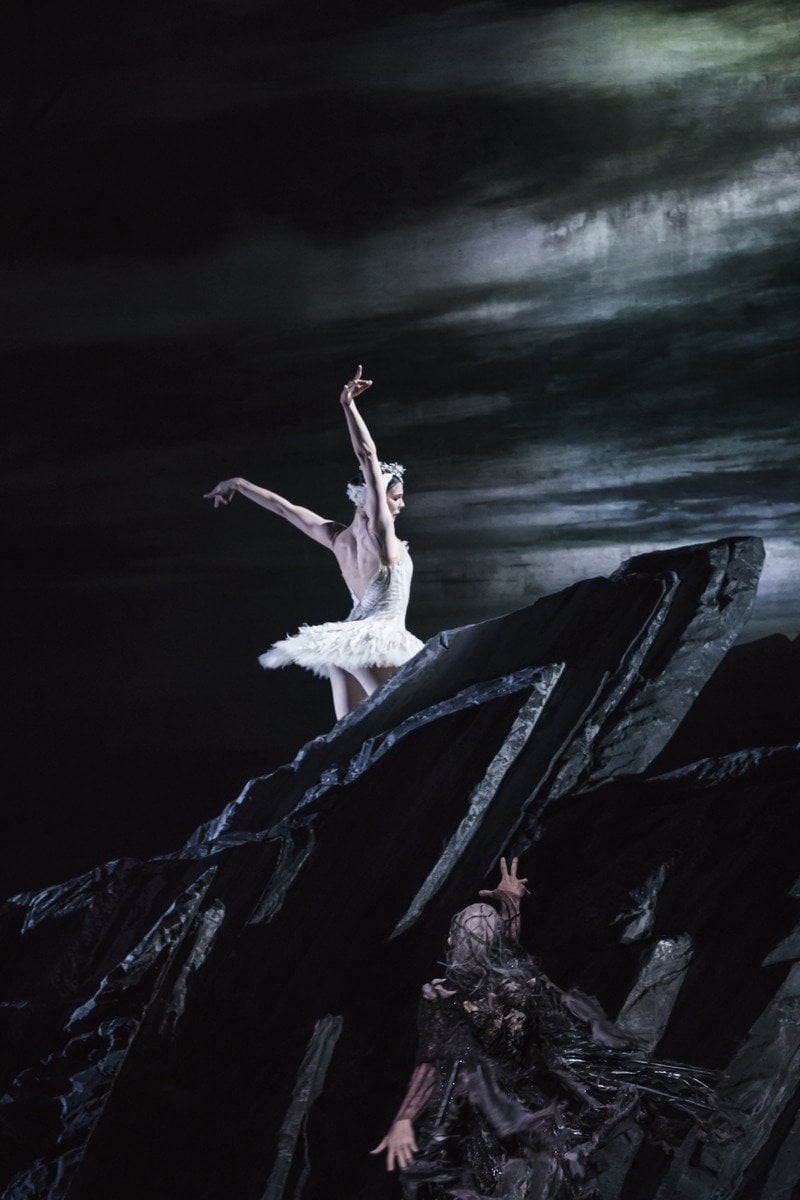 Natalia Osipova as Odette and Gary Avis as Von Rothbart in Swan Lake The Royal Ballet © 2018 ROH. Photograph by Bill Cooper Natalia Osipova as Odette and Gary Avis as Von Rothbart in Swan Lake, The Royal Ballet © 2018 ROH. Photograph by Bill Cooper