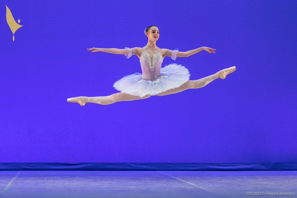 Prix de Lausanne 2022 306 Maya Schonbrun finalist ©Gregory Batardon 1164 Prix de Lausanne 2022 306 Maya Schonbrun, finalist ©Gregory Batardon, 1164